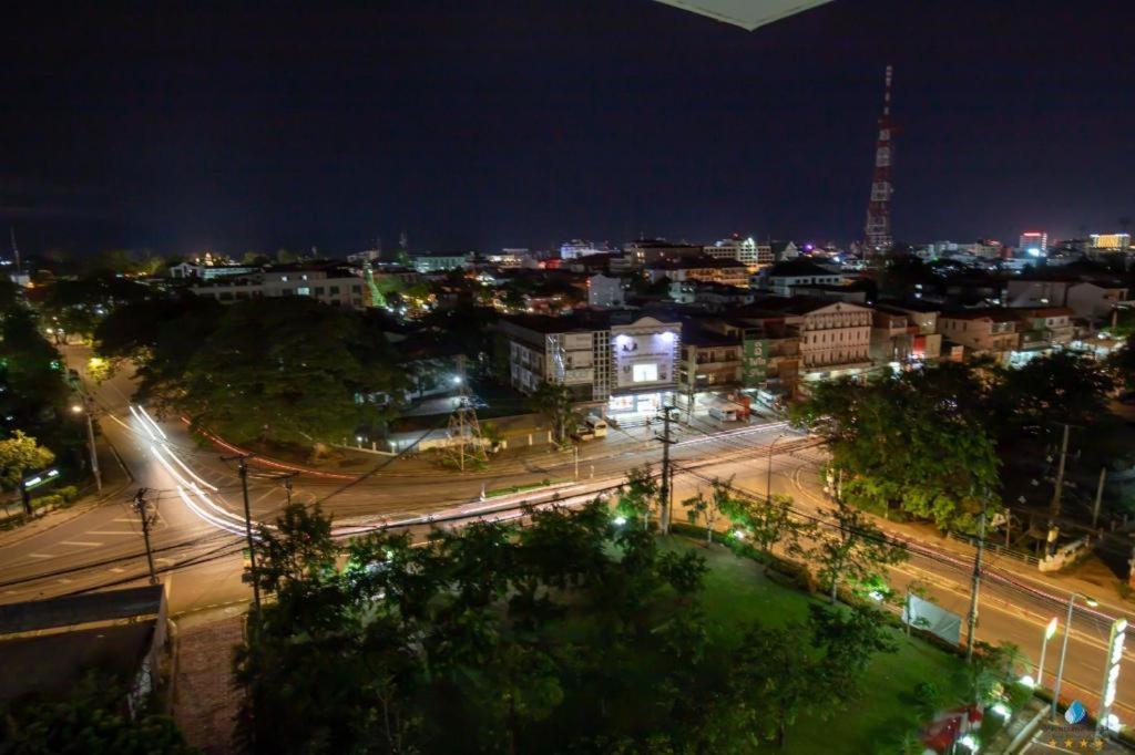 Vientiane Plaza Hotel Exteriör bild
